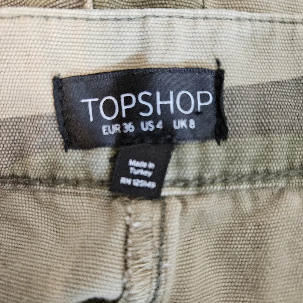 Topshop Green Camo Buckle Detail High Rise Utility Shorts Women’s Size 4 - Picture 9 of 12